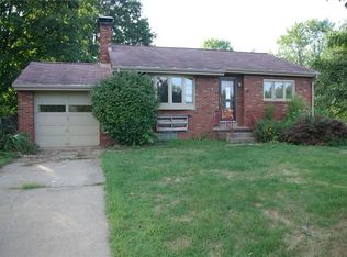 7 Freedom Dr S, Bridgeville, PA 15017