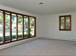 1168 W Grant Dr, Des Plaines, IL