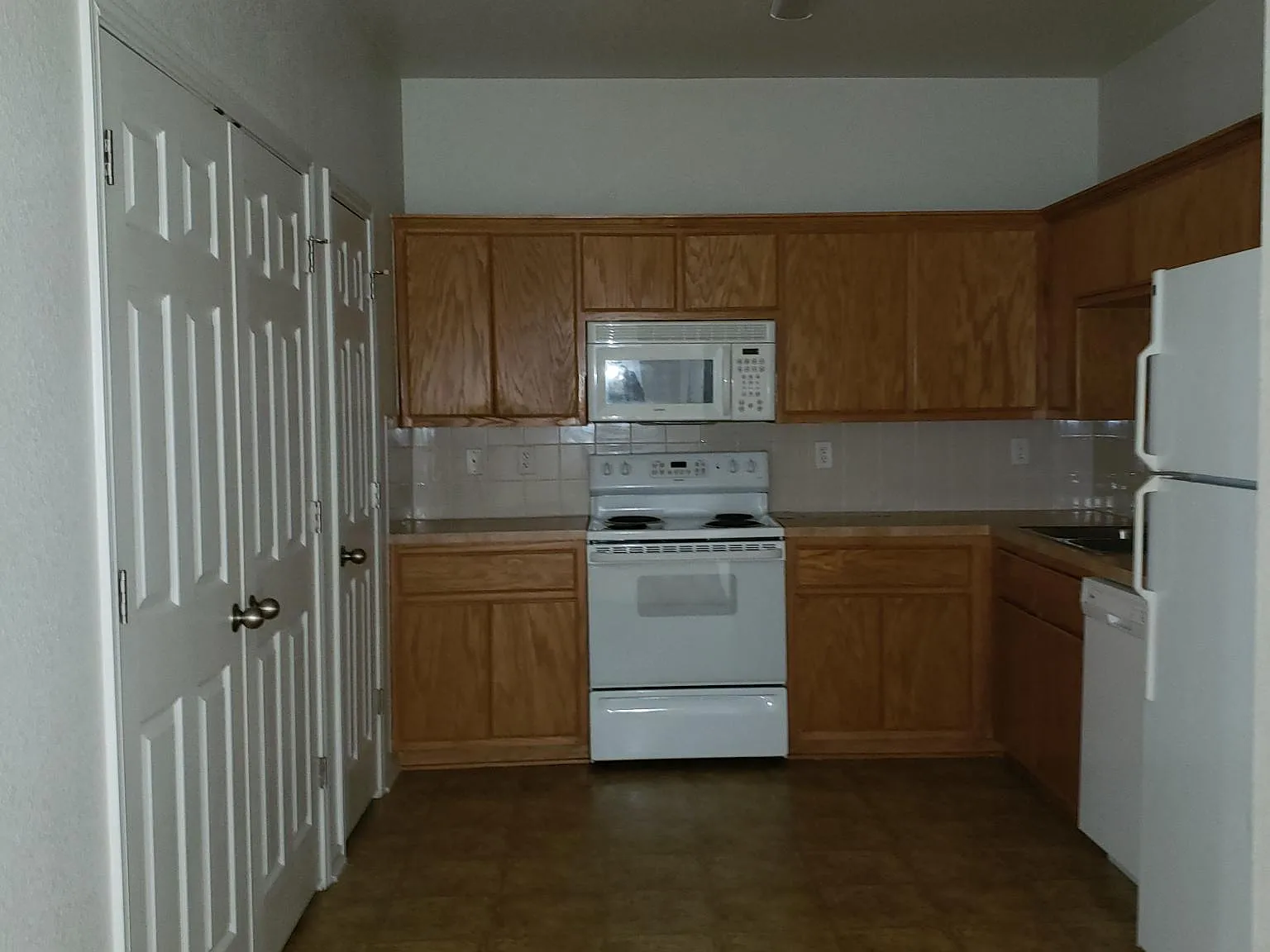3 bed, 1200 sqft, $1,125 — Photo 4