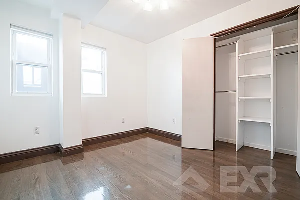 Rented by EXR | media 24