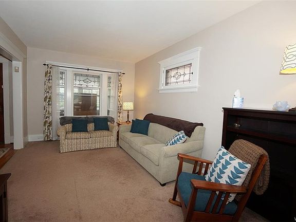 5th image of 231 Saranac Ave