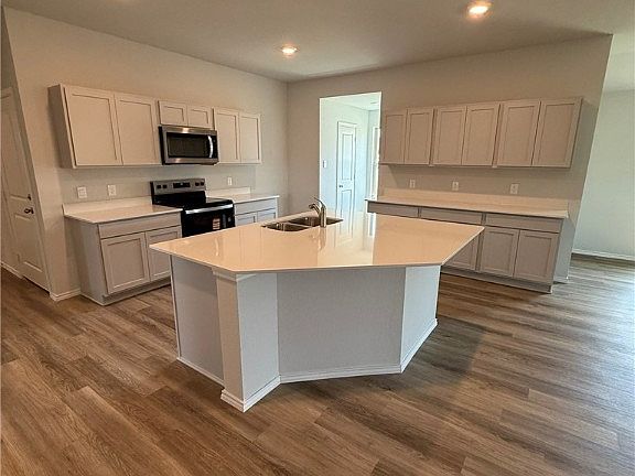 5th image of 205 Rockbridge Dr