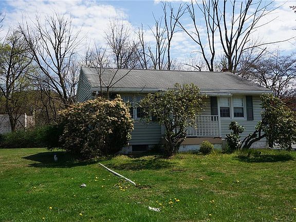 2nd image of 123 S Lincoln Ave