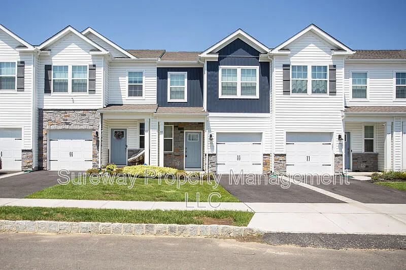 55 Elliot Ln