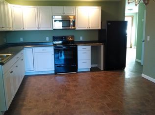 722 College St #2, Lewiston, ME 04240