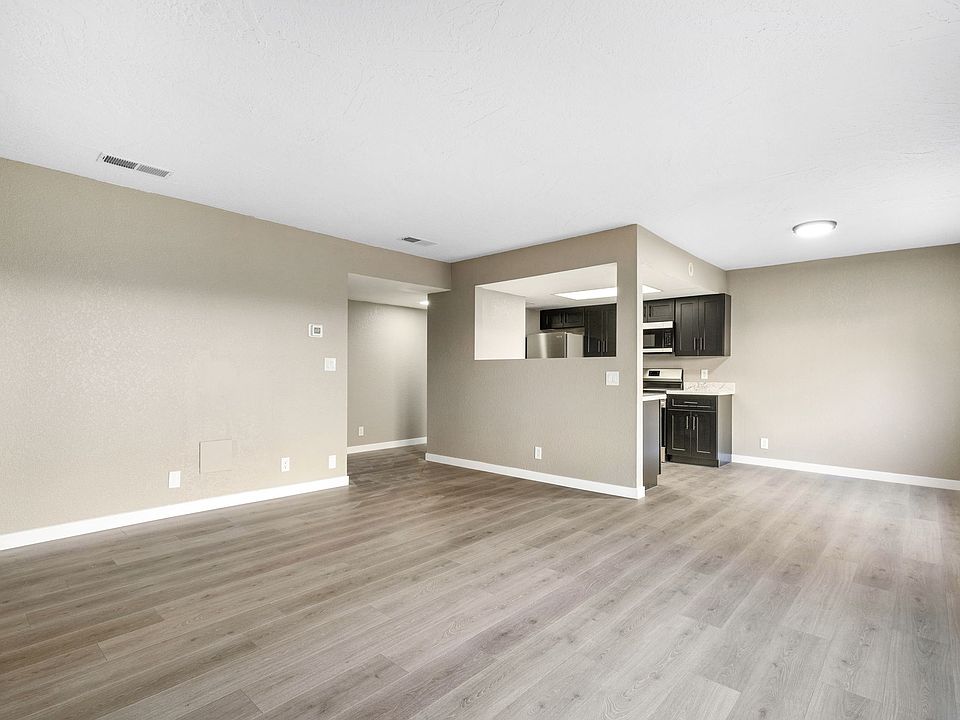 1st image of 4295 E Canyon Trl #3