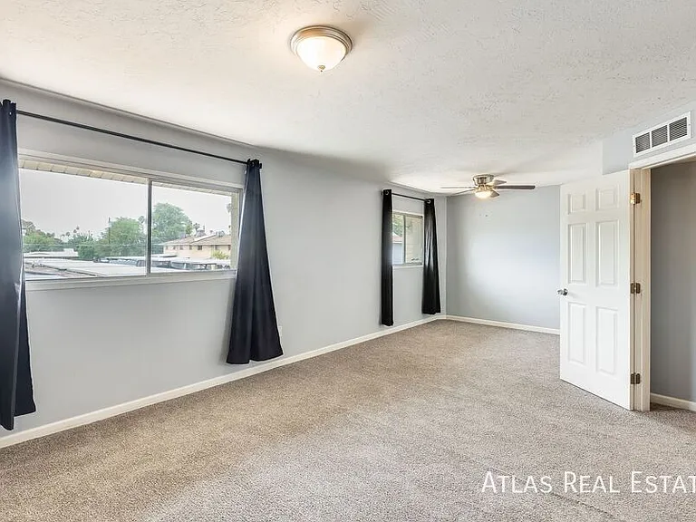1649 W Hazelwood St — Photo 23