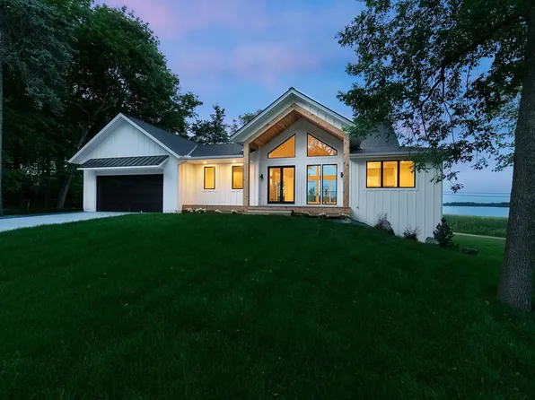 3470 Tuxedo Rd, Mound, MN 55364