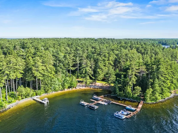 23 Casselton Road, Raymond, ME 04071