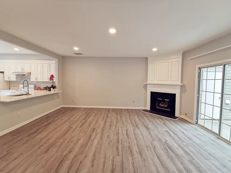 4645 Valais Ct #125 — Photo 12
