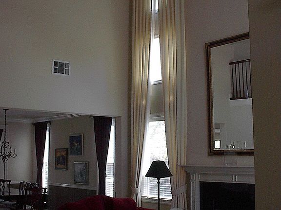 3rd image of 52 Sandy Creek Way