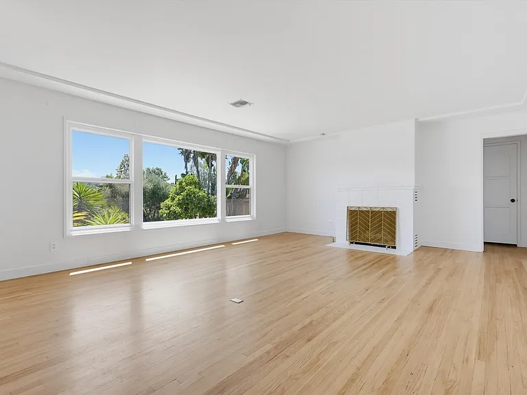 4776 Garfield St — Photo 10