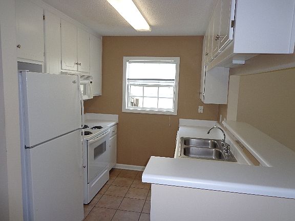 4th image of 129 Woodberry Dr