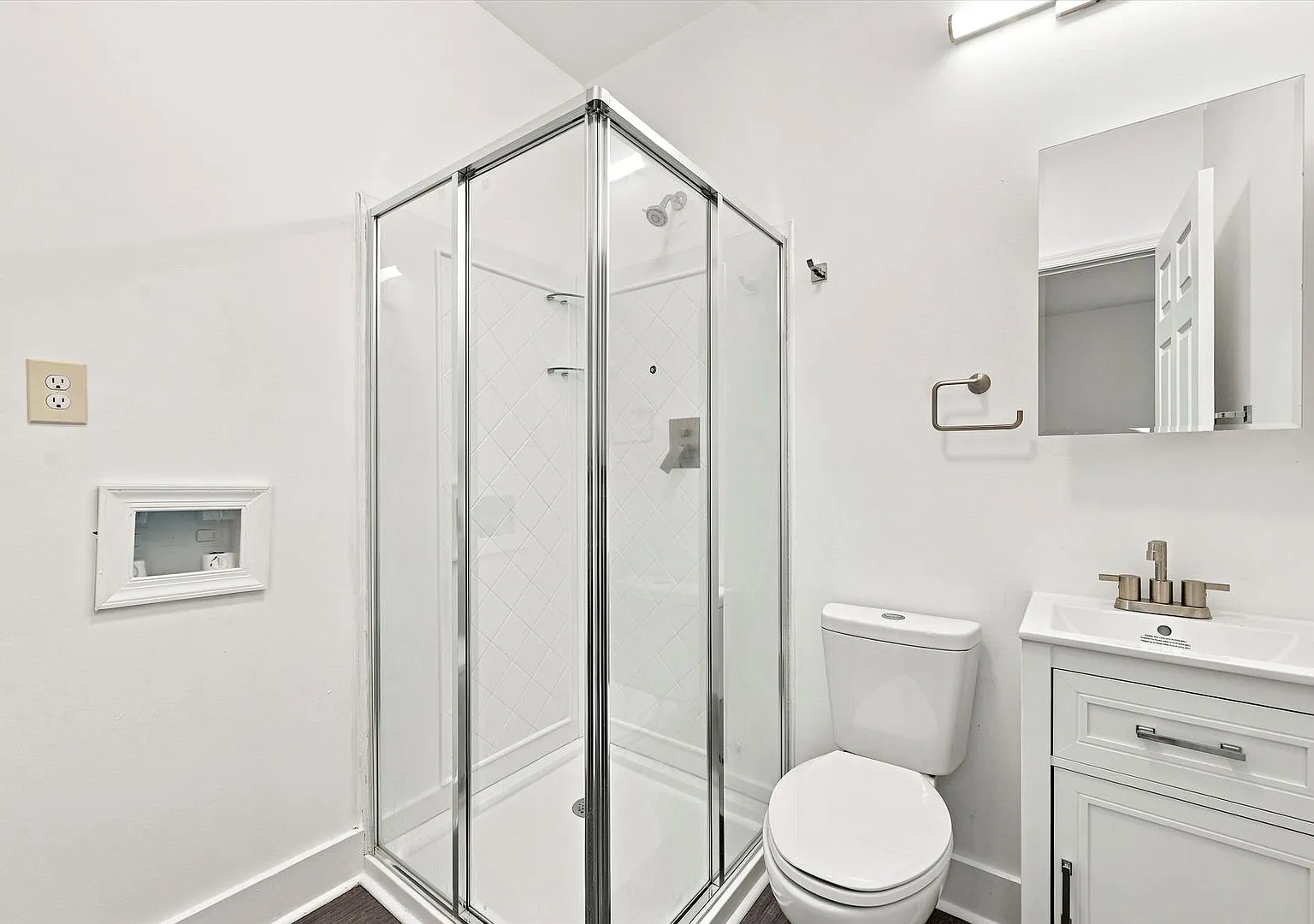 2BR/3BA Home | North Philly — Photo 2