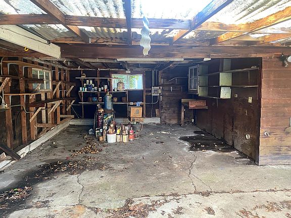 4th image of 1705 Hampton Ave