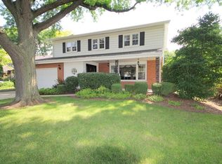 19 N Windsor Dr, Arlington Heights, IL