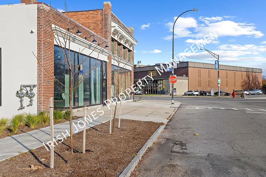 1786 Main St #110