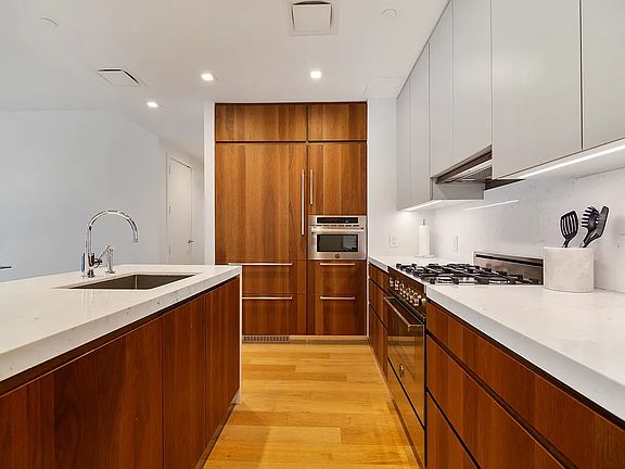 5th image of 360 E 89th St #5AB