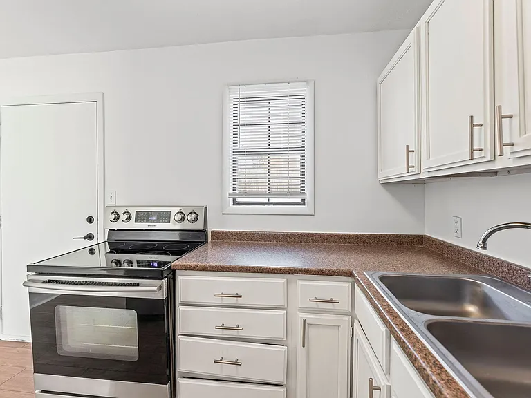 3906-04 Booth St #3906R — Photo 1