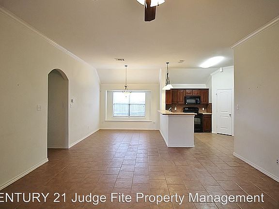 3rd image of 325 Glenview Dr