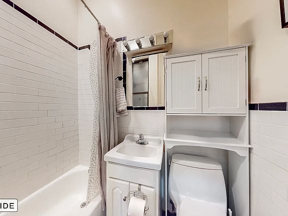 3rd image of 66 W 106th St APT 1A