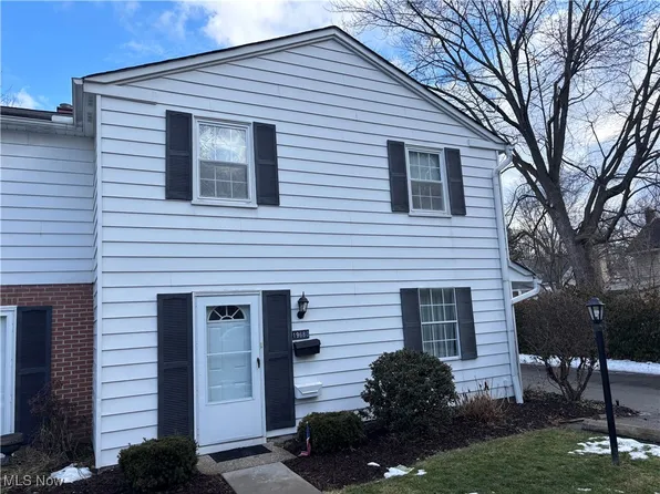 19680 Lorain Rd, Cleveland, OH 44126