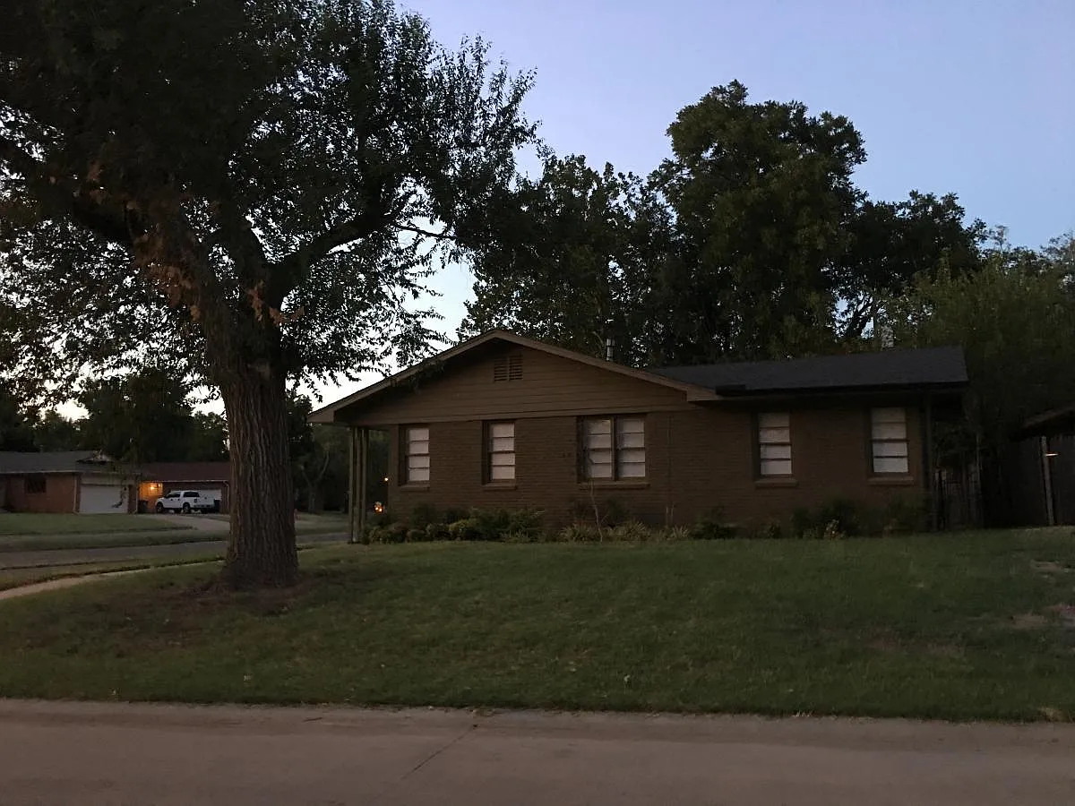 3 bed, 1311 sqft, $1,500 — Photo 2