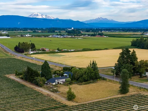 354 W Badger Road, Lynden, WA 98264