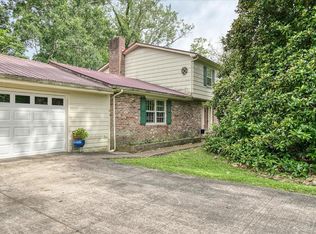 1025 N Maple Ave, Cookeville, TN 38501