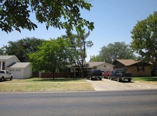 1505 Ennis St, Plainview, TX 79072