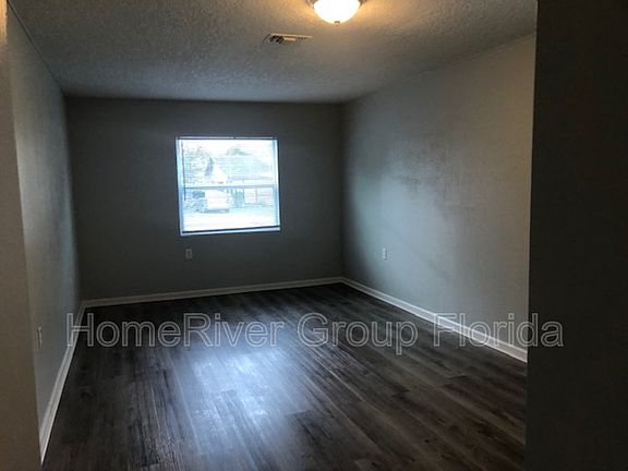 5th image of 1513 Jersey Ave
