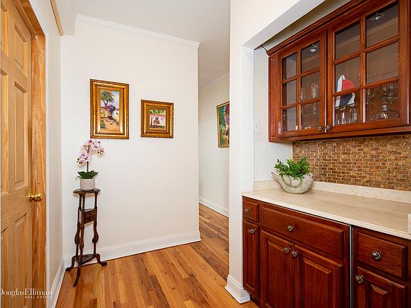 5th image of 2440 Amsterdam Ave APT 4I
