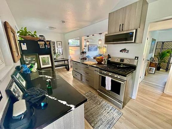 3rd image of 1305 Kerr Way