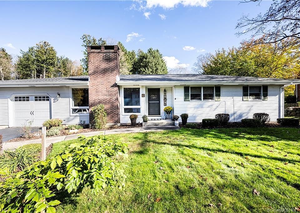 38 Smith St, Middletown, CT 06457 | Zillow