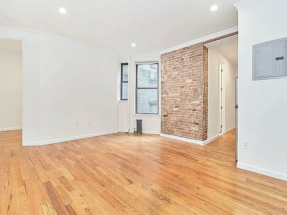 5th image of 157 Suffolk St APT 301