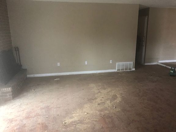 5th image of 3008 NE Kingsbriar Dr