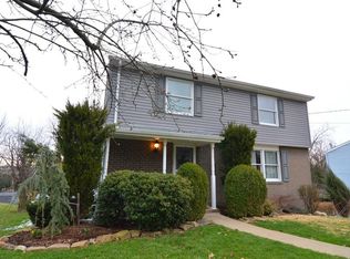 15 Lorrie Dr, Irwin, PA 15642