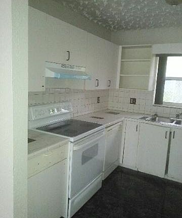 3rd image of 535 NW 20th Ave
