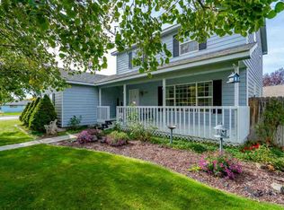 2011 Hummingbird Ln, West Richland, WA 99353