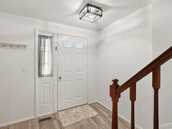 3rd image of 3931 Lake Run Blvd