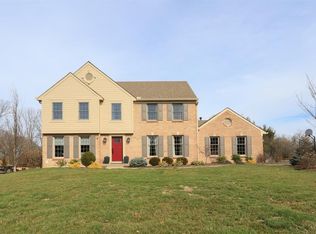 8046 Hunters Ridge Dr, West Chester, OH 45069