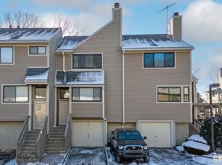 226 Sunrise Hill Rd #226, Norwalk, CT 06851