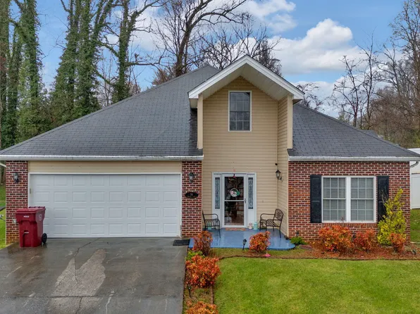 34 Bedding Pl, Johnson City, TN 37604
