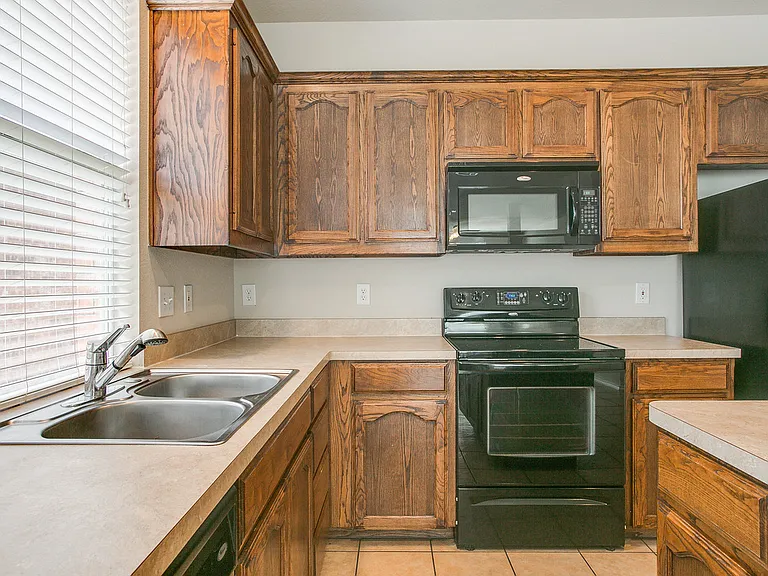 5824 Melanie Ct — Photo 7