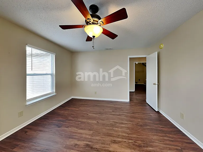 1221 Redwood Dr — Photo 28