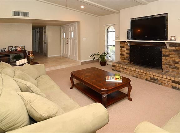 5th image of 3444 Livingston Ln