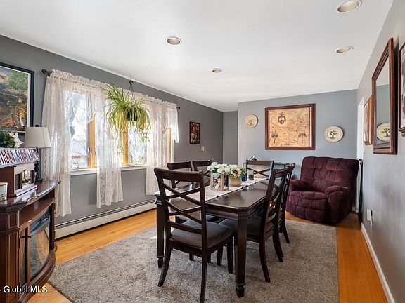 5th image of 44 Braintree Street