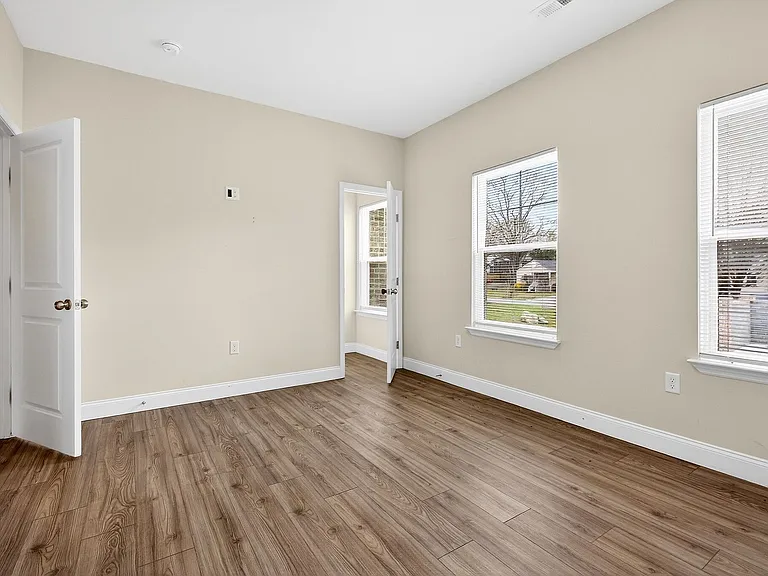 1445 Stuart Ave NW — Photo 10