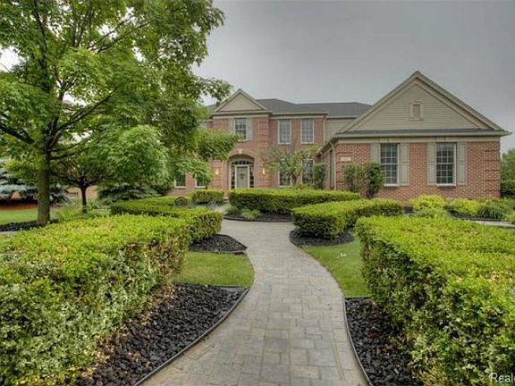 2nd image of 519 Sylvan Dr