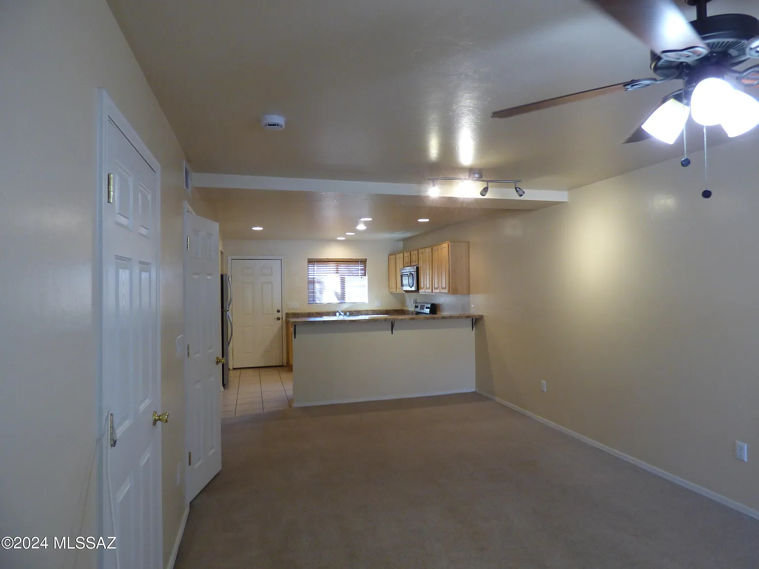 2 bed, 2.5 bath, 1100 sqft, $1,450 — Photo 4